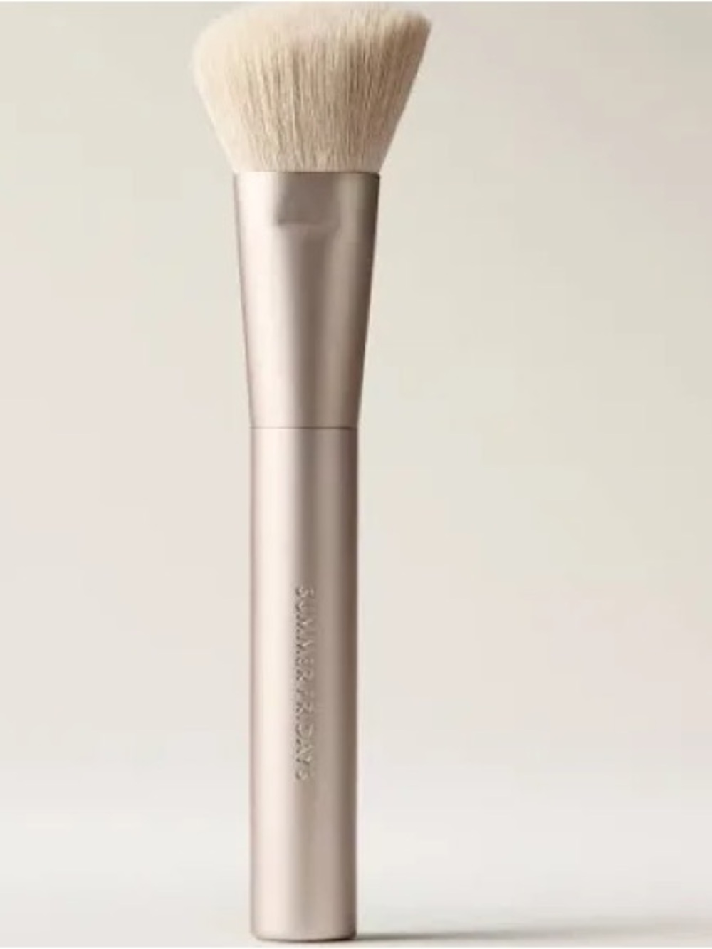 The bronzer Brush Summer Fridays